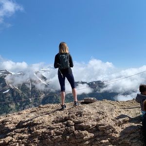 Meet your Posher, Sheila